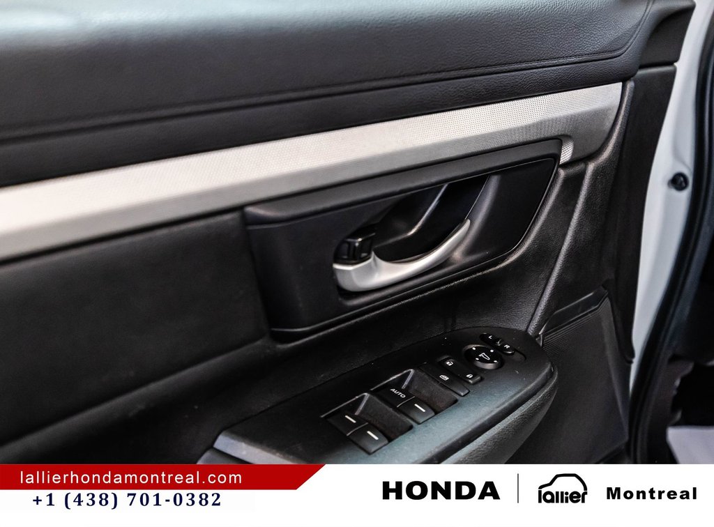 Honda CR-V LX 2018 à Montréal, Québec - 11 - w1024h768px