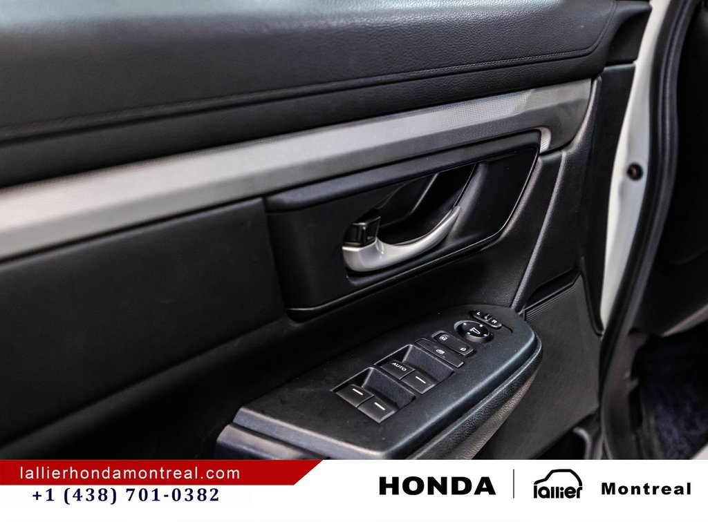 2018 Honda CR-V LX in Montréal, Quebec - 11 - w1024h768px