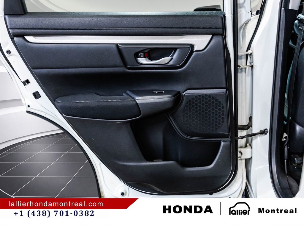 2018 Honda CR-V LX in Montréal, Quebec - 12 - w1024h768px