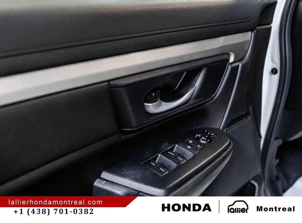 Honda CR-V LX 2018 à Montréal, Québec - 11 - w1024h768px