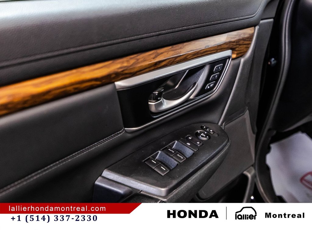 2018 Honda CR-V Touring in Montréal, Quebec - 11 - w1024h768px