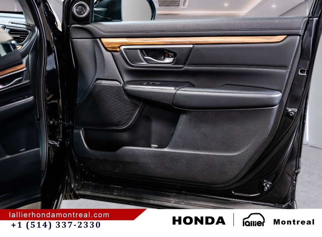 2018 Honda CR-V Touring in Montréal, Quebec - 18 - w1024h768px