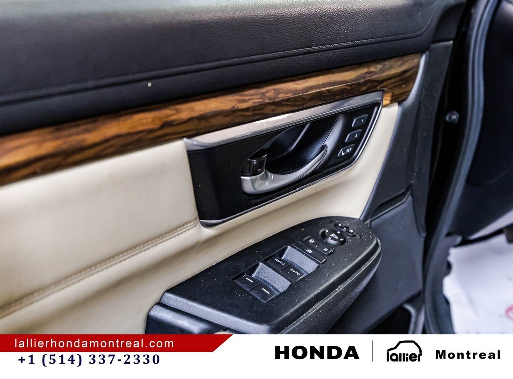 Honda CR-V Touring 2018 à Montréal, Québec - 11 - w1024h768px