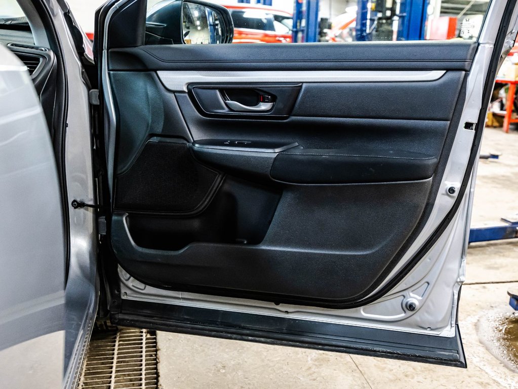 2019 Honda CR-V LX in Montréal, Quebec - 16 - w1024h768px