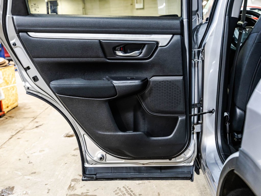 2019 Honda CR-V LX in Montréal, Quebec - 12 - w1024h768px