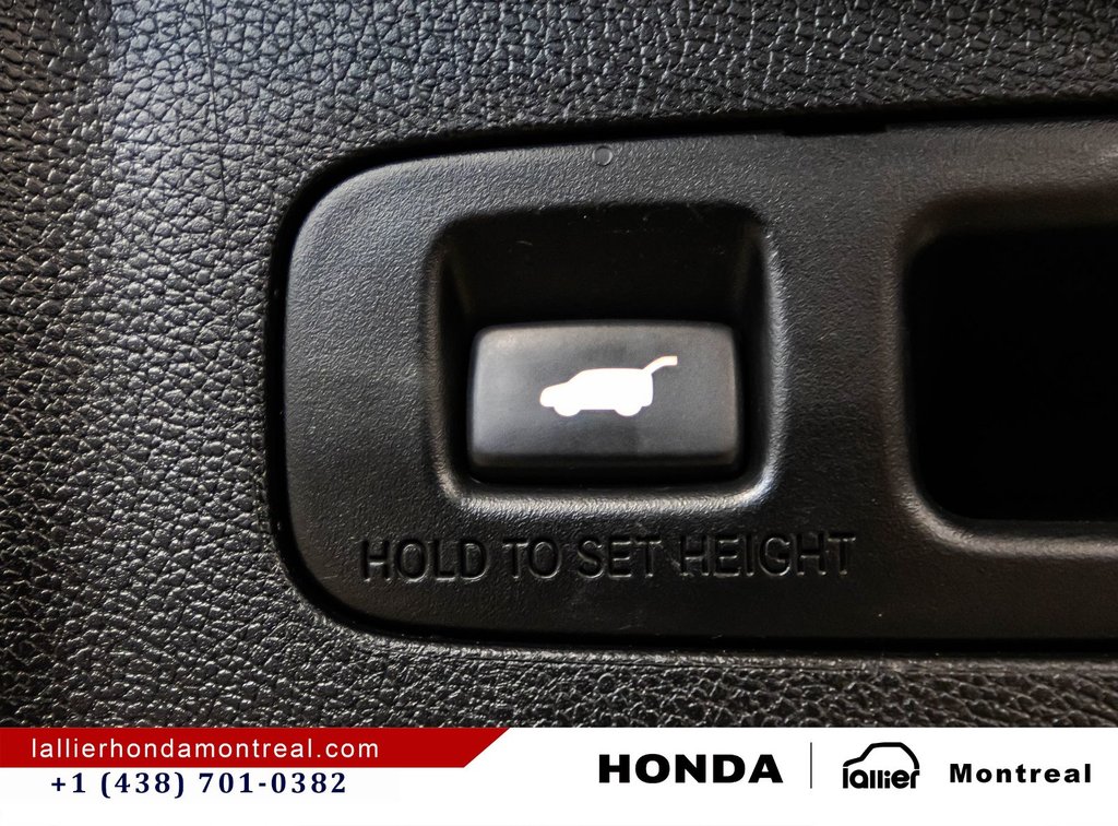 Honda CR-V Touring 2019 à Montréal, Québec - 16 - w1024h768px
