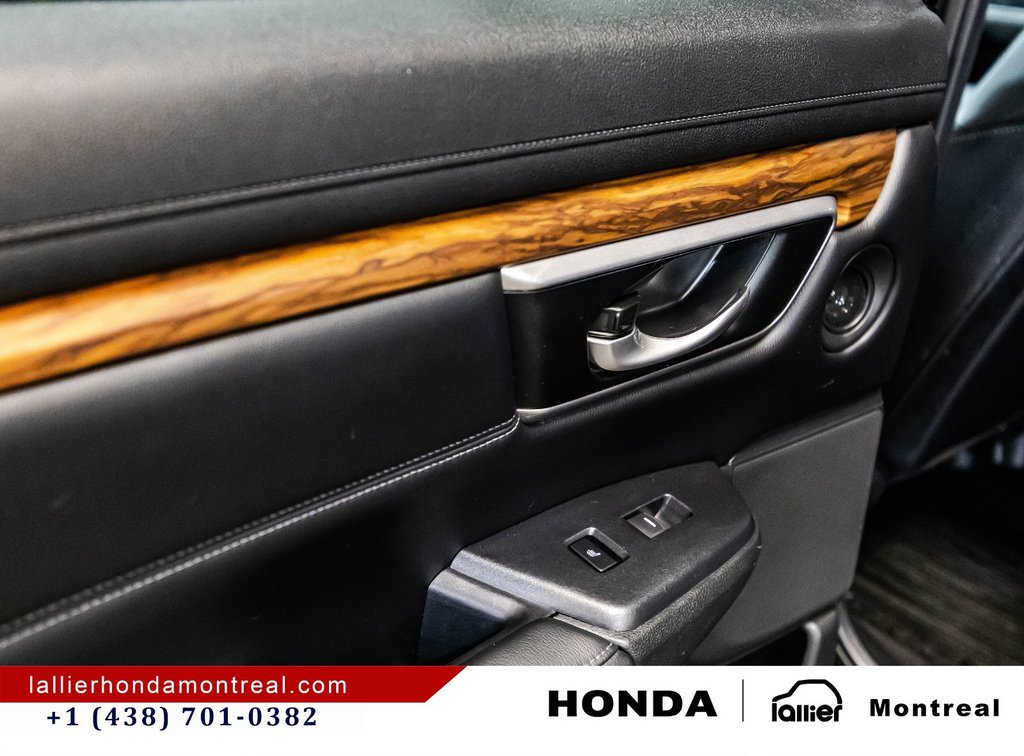 Honda CR-V Touring 2019 à Montréal, Québec - 12 - w1024h768px