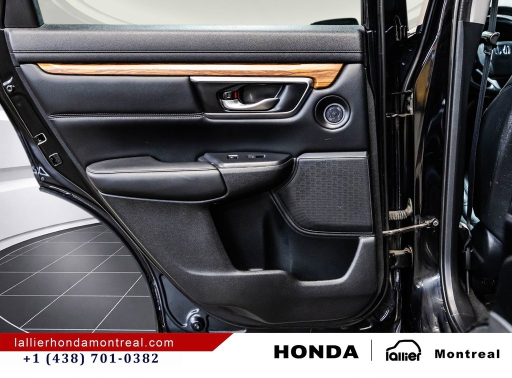 Honda CR-V Touring 2019 à Montréal, Québec - 13 - w1024h768px