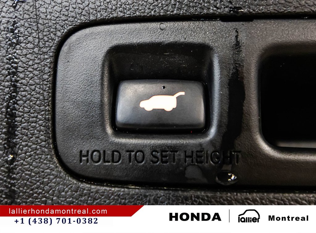 Honda CR-V Touring 2019 à Montréal, Québec - 15 - w1024h768px