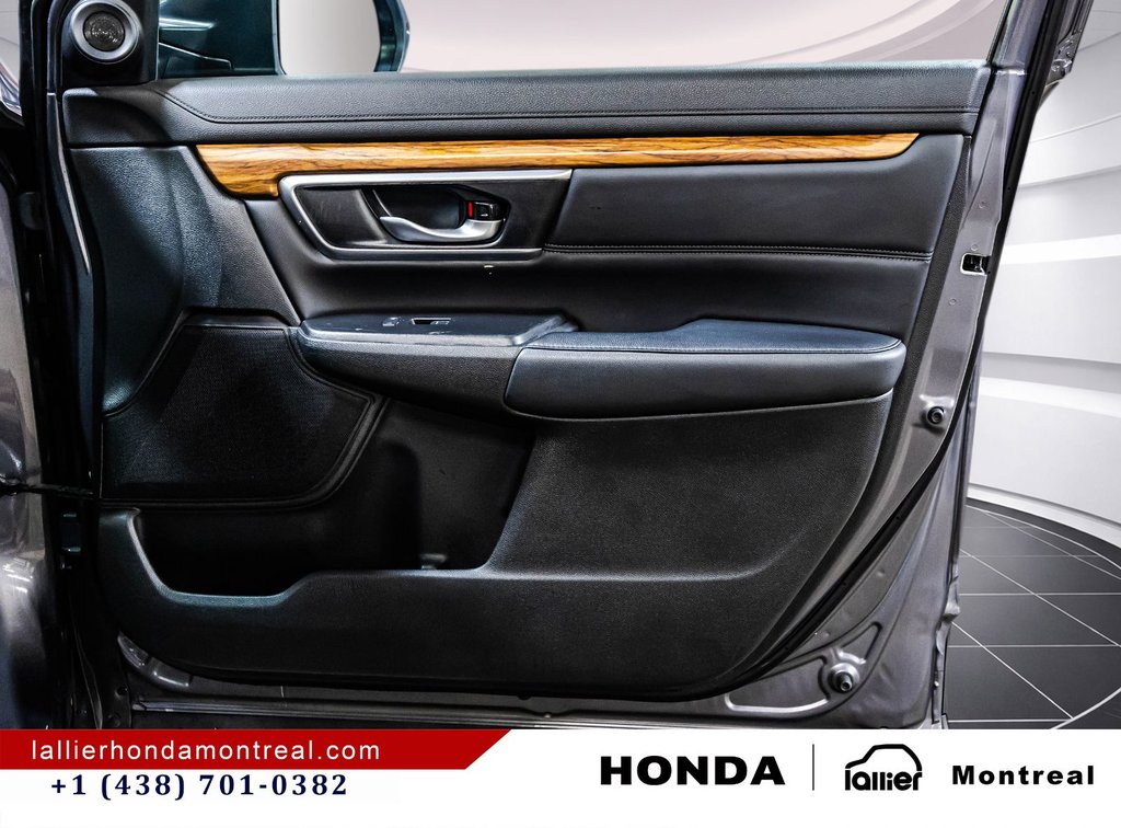 Honda CR-V Touring 2019 à Montréal, Québec - 17 - w1024h768px