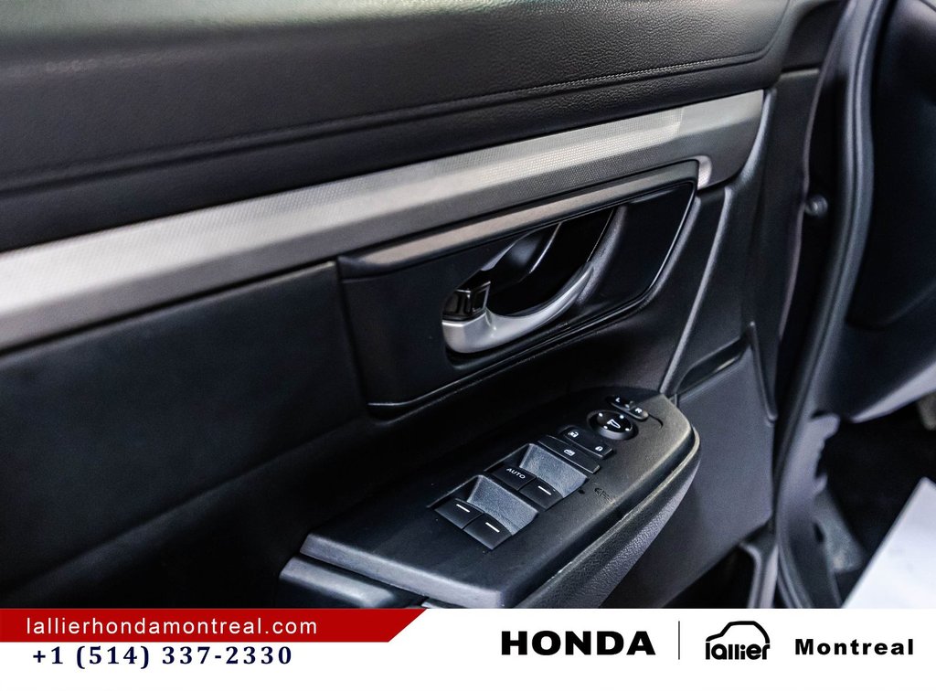 2019 Honda CR-V LX in Montréal, Quebec - 11 - w1024h768px
