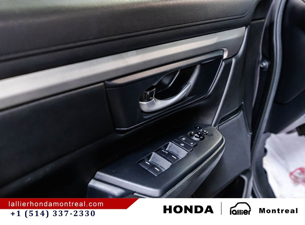 2020 Honda CR-V LX in Montréal, Quebec - 11 - w1024h768px