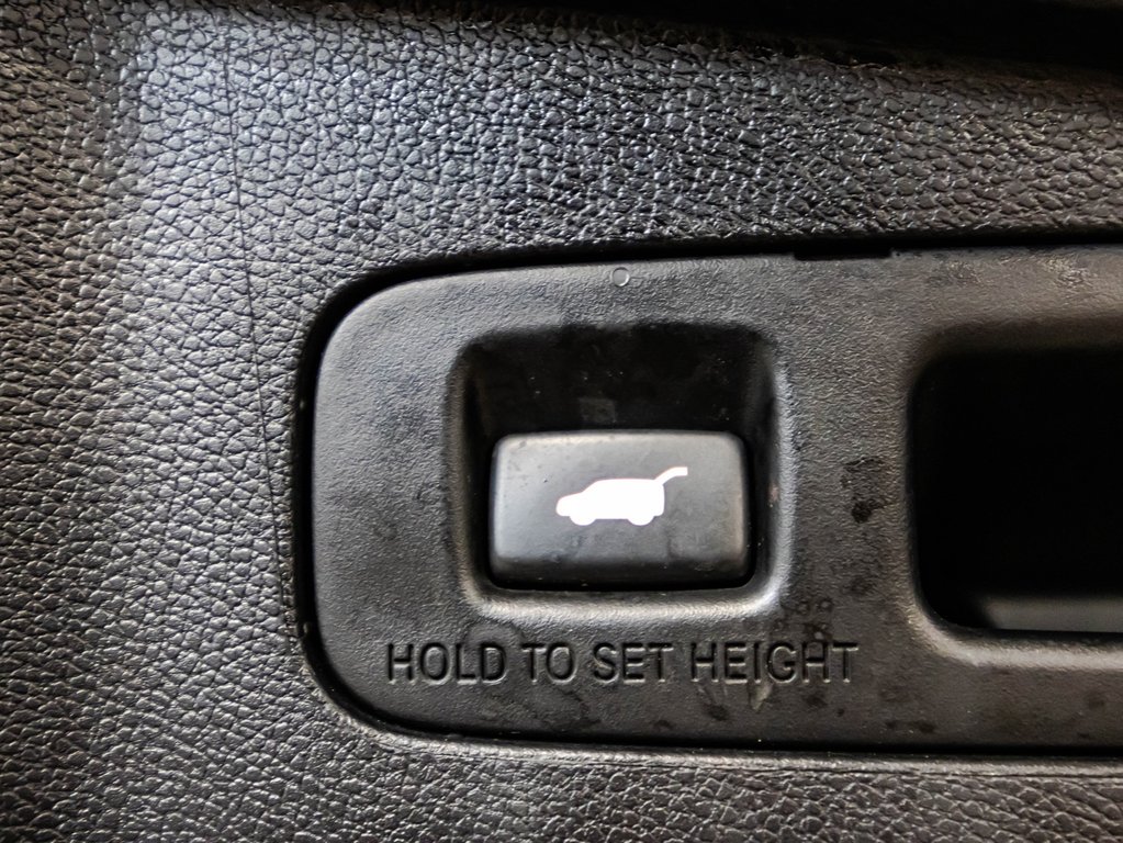 2021 Honda CR-V TOURING in Montréal, Quebec - 16 - w1024h768px
