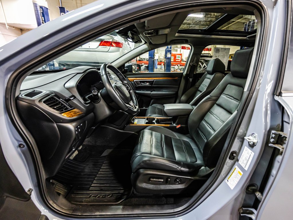 2021 Honda CR-V TOURING in Montréal, Quebec - 21 - w1024h768px