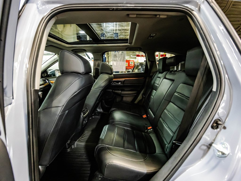2021 Honda CR-V TOURING in Montréal, Quebec - 14 - w1024h768px