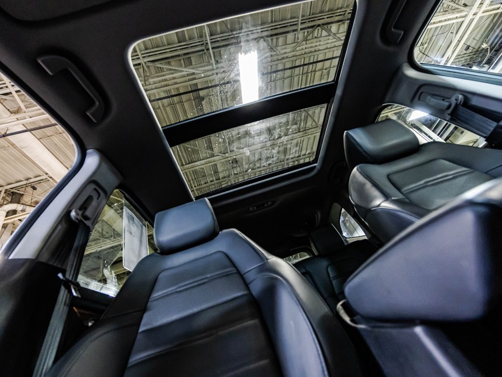 2021 Honda CR-V TOURING in Montréal, Quebec - 20 - w1024h768px