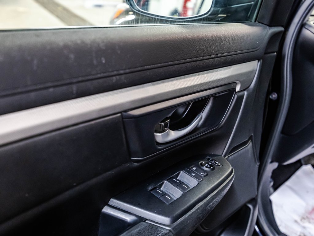 Honda CR-V LX 2021 à , Québec - 11 - w1024h768px