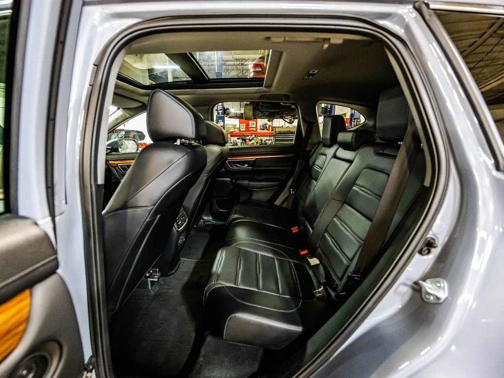 2021 Honda CR-V TOURING in Montréal, Quebec - 14 - w1024h768px