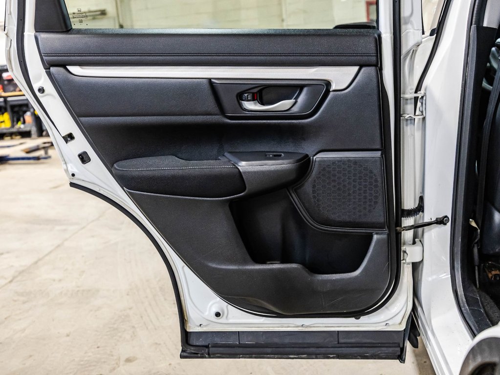 2022 Honda CR-V LX in Montréal, Quebec - 12 - w1024h768px