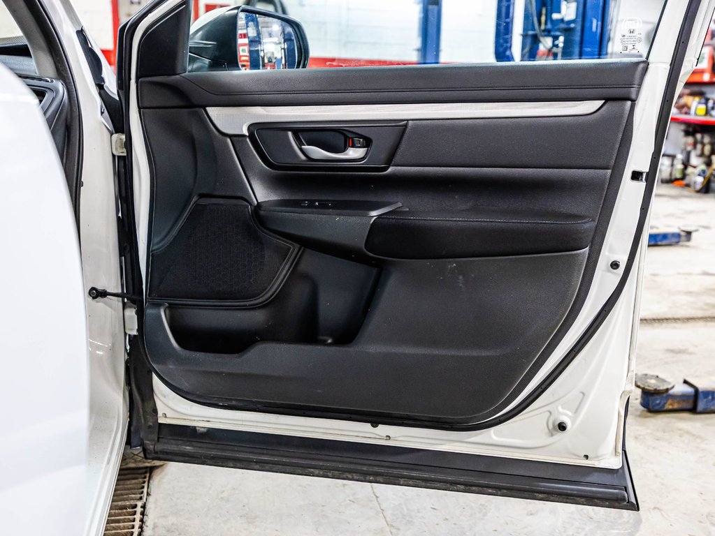 2022 Honda CR-V LX in Montréal, Quebec - 16 - w1024h768px