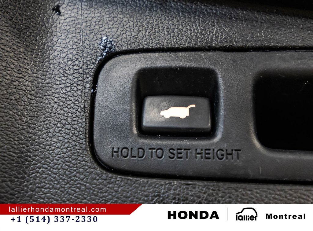 2022 Honda CR-V Touring awd /Retour de location in Montréal, Quebec - 16 - w1024h768px