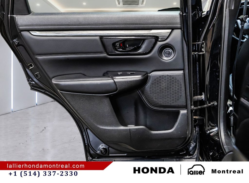 2022 Honda CR-V Touring awd /Retour de location in Montréal, Quebec - 13 - w1024h768px