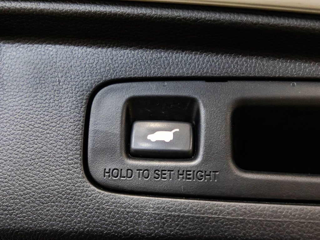 Honda CR-V EX-L 2023 à , Québec - 16 - w1024h768px