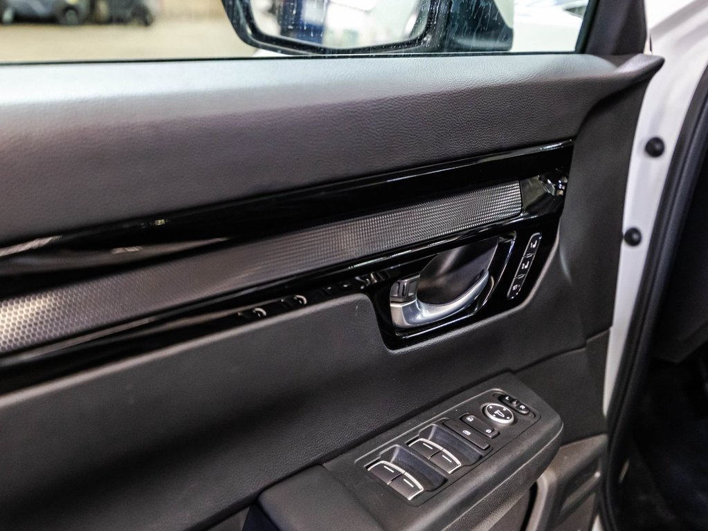 Honda CR-V EX-L 2023 à , Québec - 11 - w1024h768px