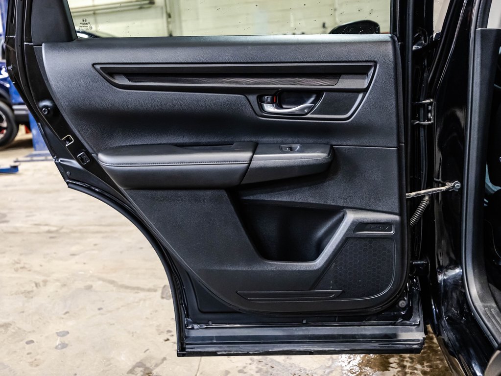 2023 Honda CR-V LX in Montréal, Quebec - 12 - w1024h768px