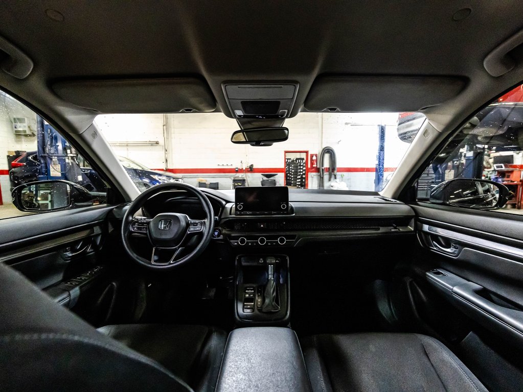 2023 Honda CR-V LX in Montréal, Quebec - 14 - w1024h768px