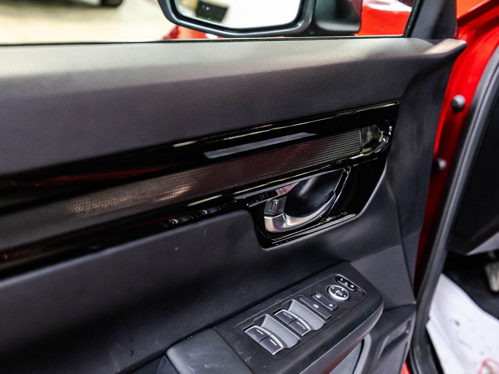 2023 Honda CR-V SPORT in Montréal, Quebec - 11 - w1024h768px