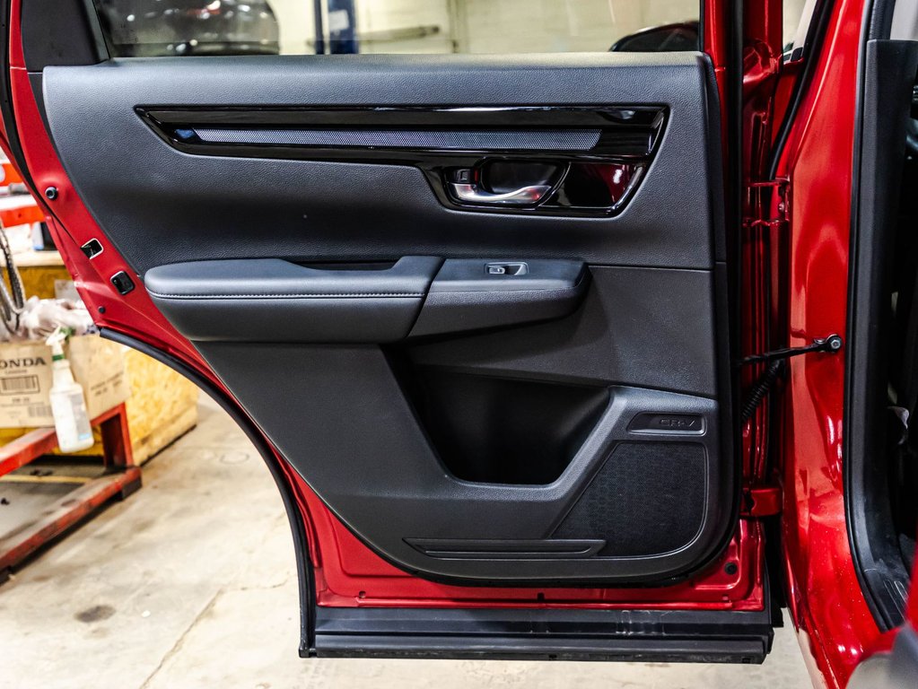 2023 Honda CR-V SPORT in Montréal, Quebec - 12 - w1024h768px