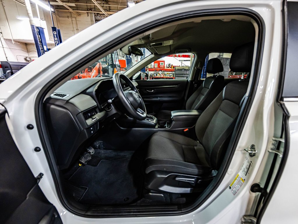 2023 Honda CR-V LX in Montréal, Quebec - 18 - w1024h768px