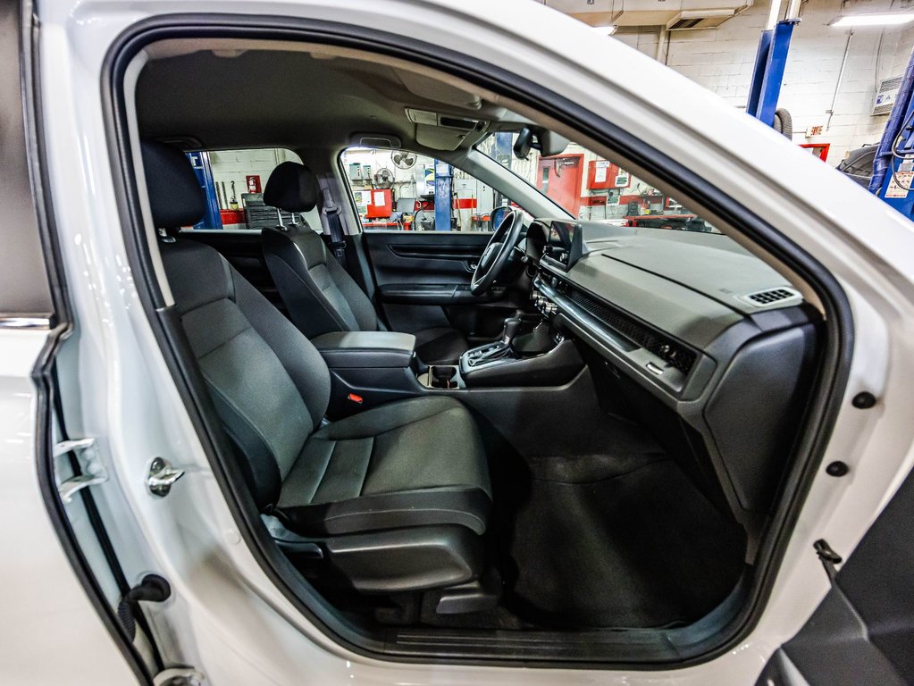 2023 Honda CR-V LX in Montréal, Quebec - 17 - w1024h768px