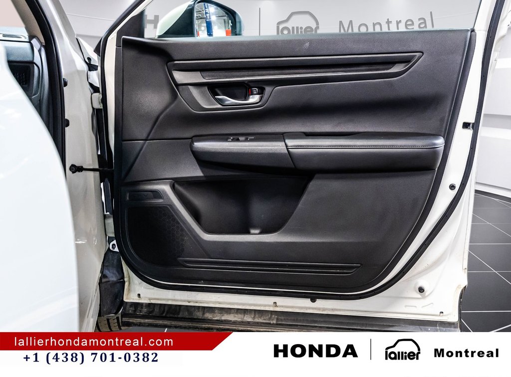 2023 Honda CR-V LX in Montréal, Quebec - 16 - w1024h768px