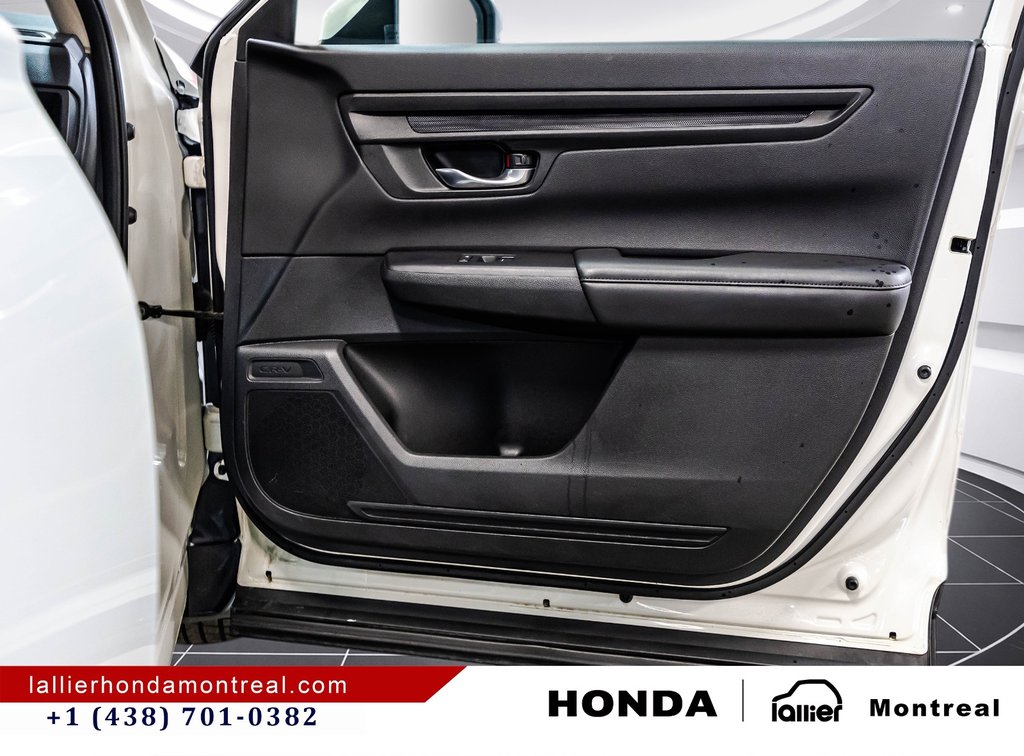 Honda CR-V LX 2023 à Montréal, Québec - 16 - w1024h768px