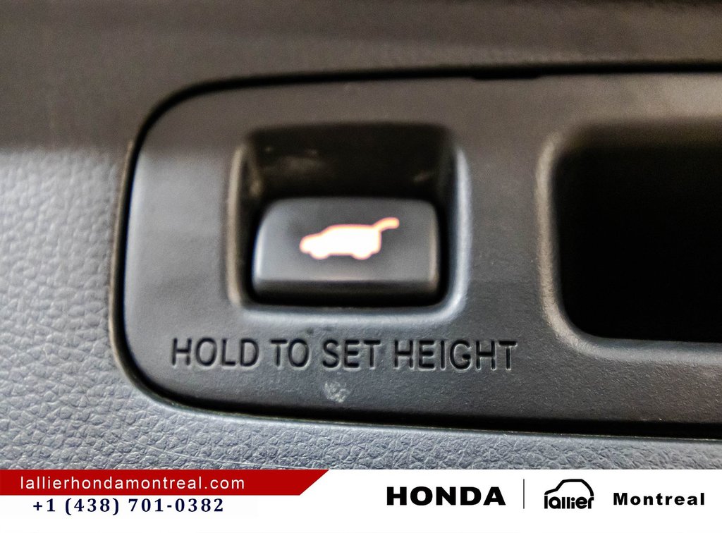 2023 Honda CR-V SPORT in Montréal, Quebec - 15 - w1024h768px