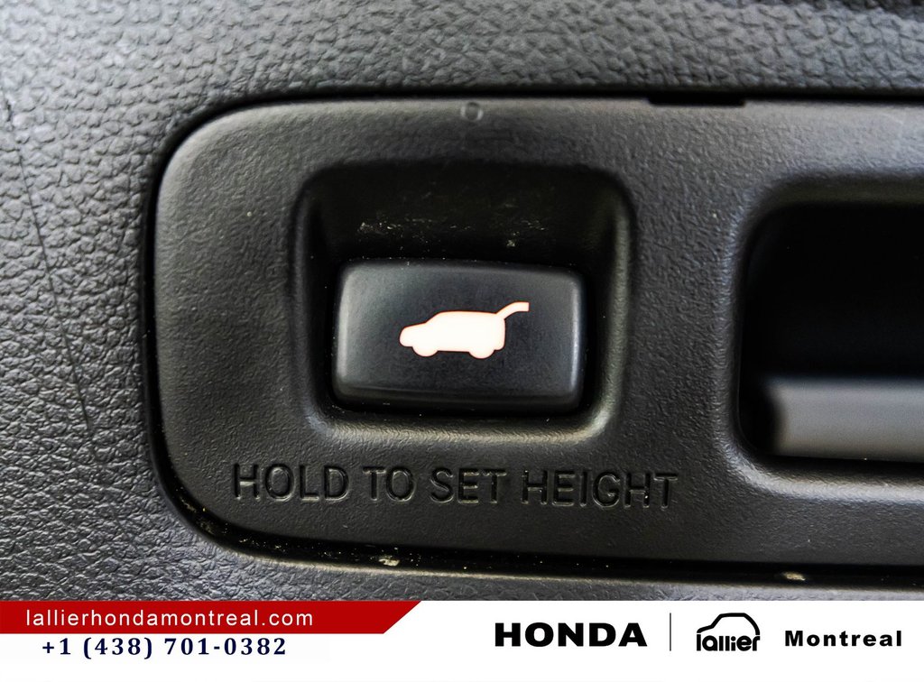 2023 Honda CR-V SPORT in Montréal, Quebec - 15 - w1024h768px