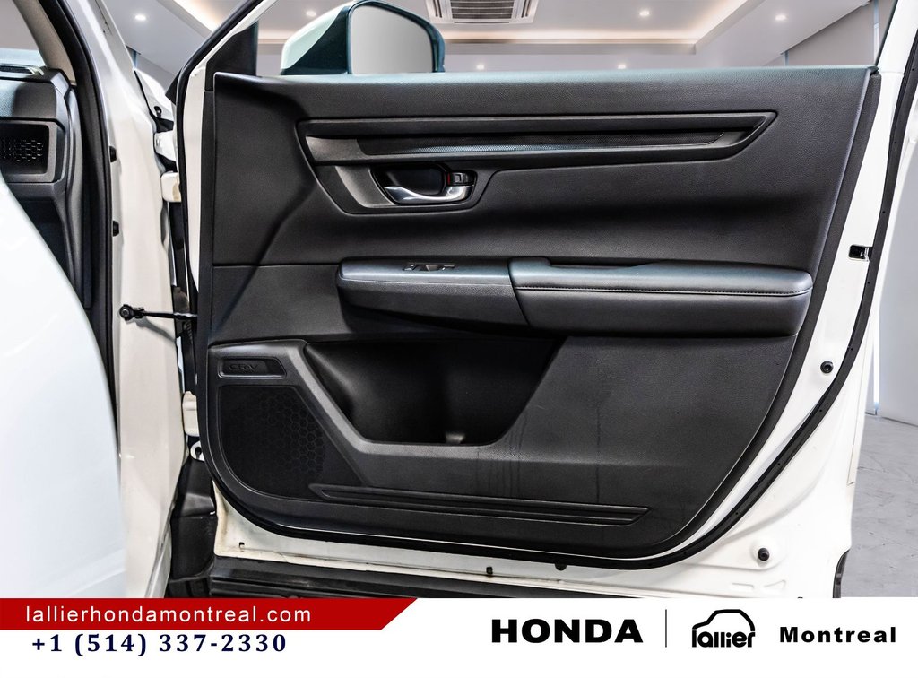 Honda CR-V LX 2023 à Montréal, Québec - 16 - w1024h768px