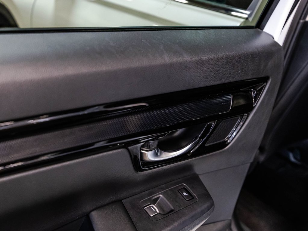 Honda CR-V EX-L 2024 à Montréal, Québec - 12 - w1024h768px