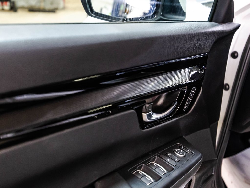 Honda CR-V EX-L 2024 à Montréal, Québec - 11 - w1024h768px