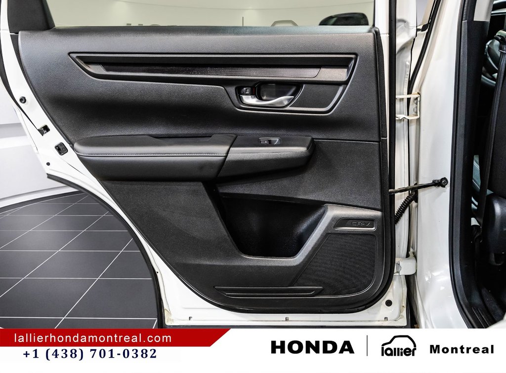 Honda CR-V LX-B 2024 à Montréal, Québec - 12 - w1024h768px