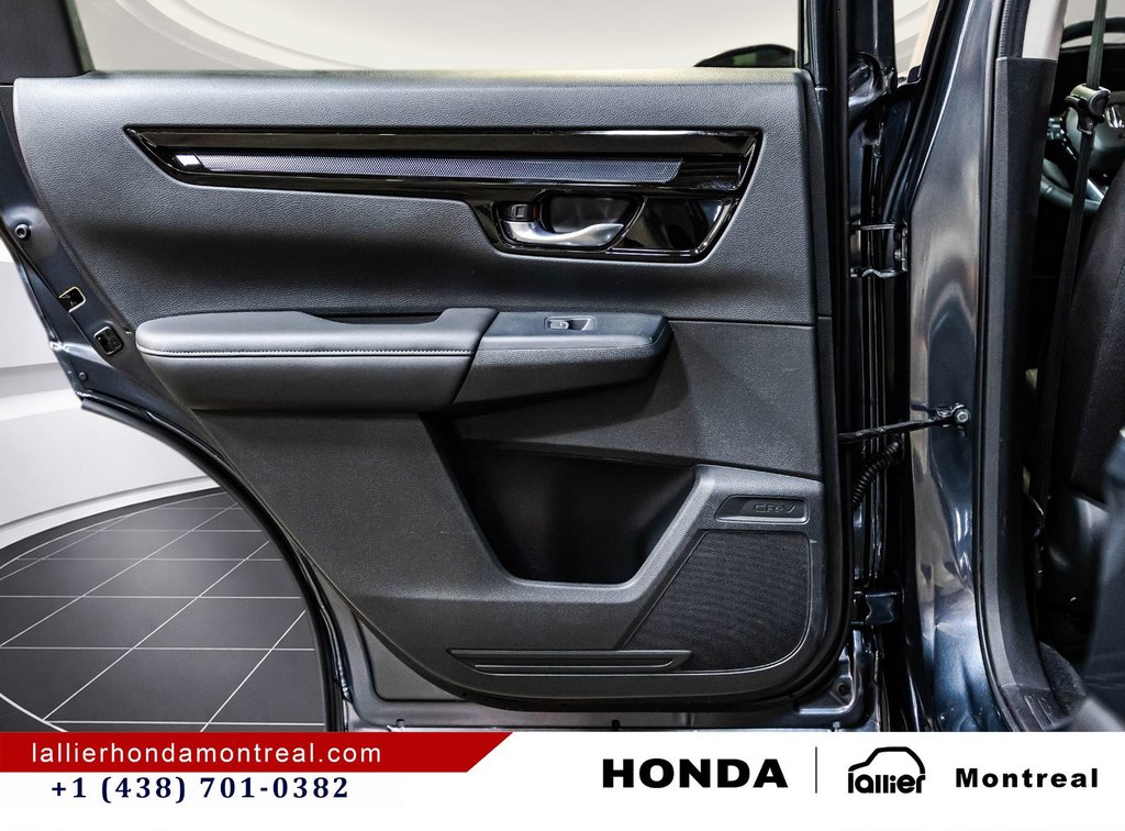 2025 Honda CR-V Sport in Montréal, Quebec - 13 - w1024h768px