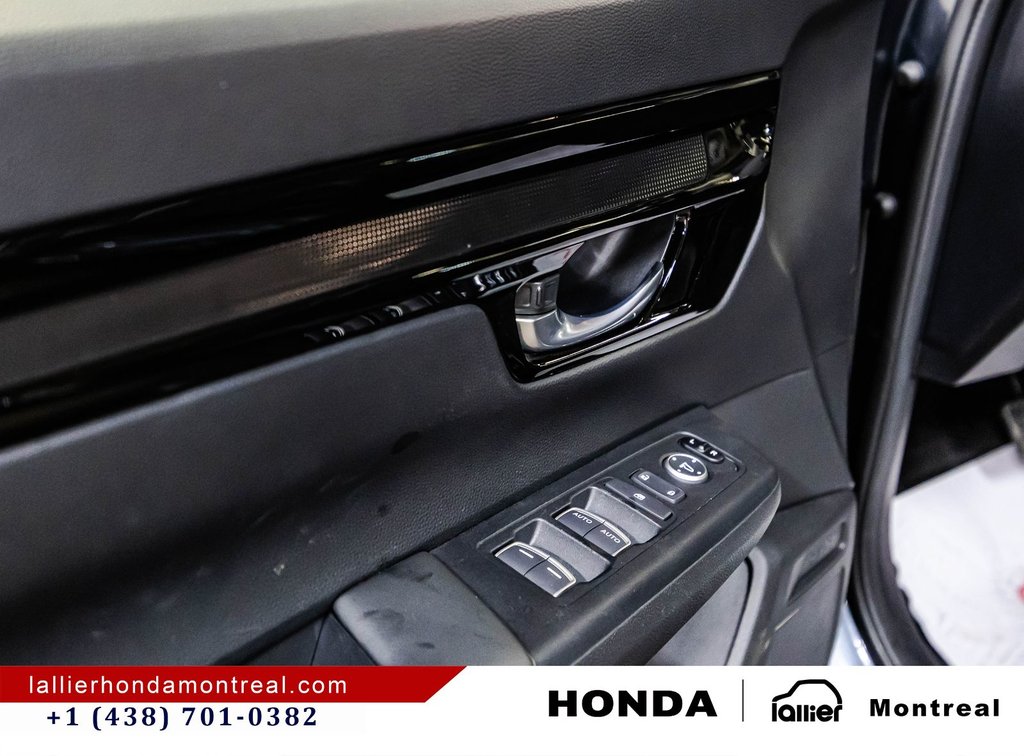2025 Honda CR-V Sport in Montréal, Quebec - 12 - w1024h768px