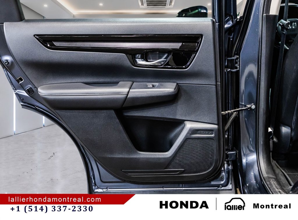 2025 Honda CR-V Sport in Montréal, Quebec - 12 - w1024h768px
