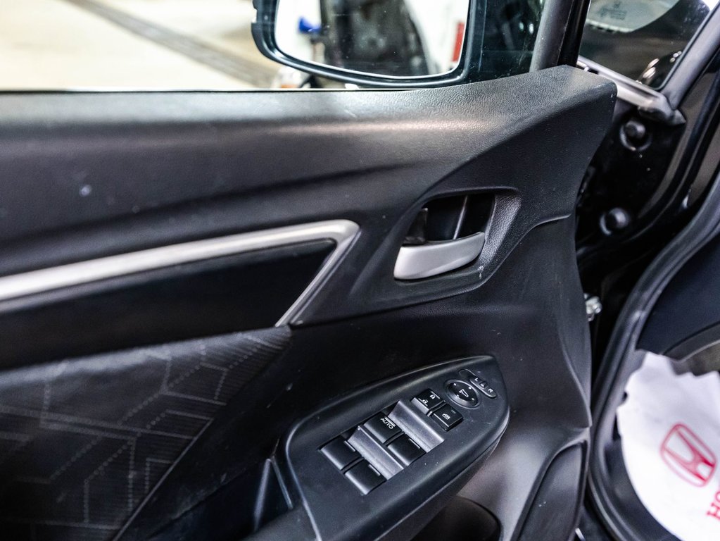 2017 Honda Fit EX in Montréal, Quebec - 11 - w1024h768px