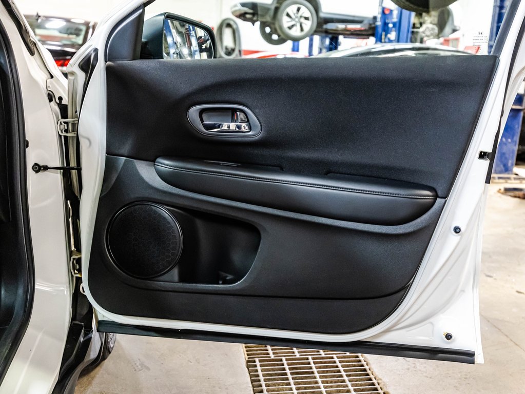 2016 Honda HR-V LX in , Quebec - 16 - w1024h768px