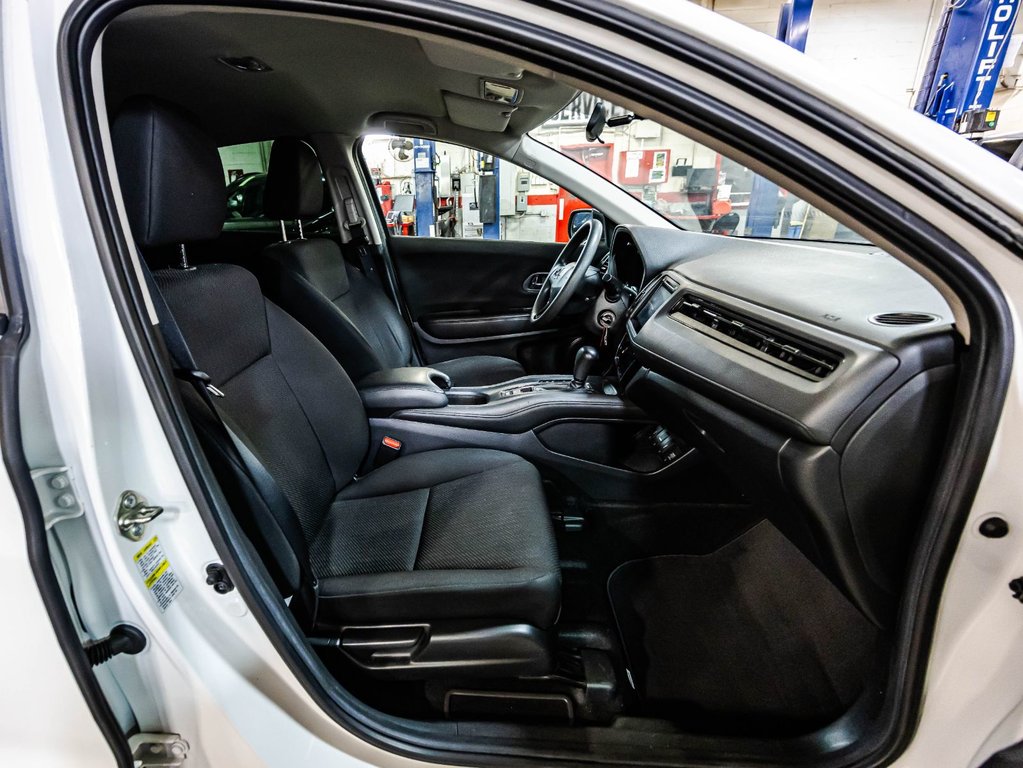 2016 Honda HR-V LX in Montréal, Quebec - 17 - w1024h768px