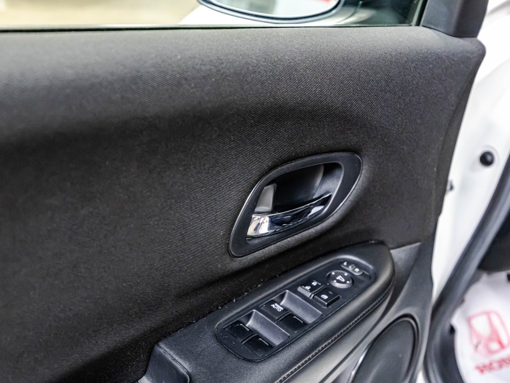 2016 Honda HR-V LX in , Quebec - 11 - w1024h768px