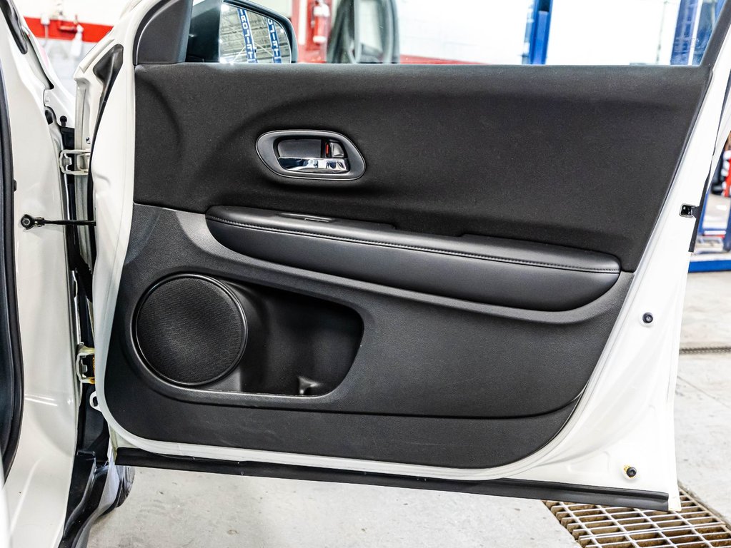 2016 Honda HR-V LX in Montréal, Quebec - 16 - w1024h768px